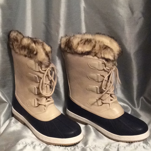 Lydiia Faux Fur Winter Boot,  Bone color, NWT - Picture 4 of 7